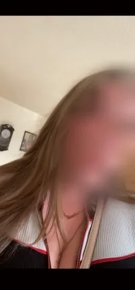 Aya, 25 anni