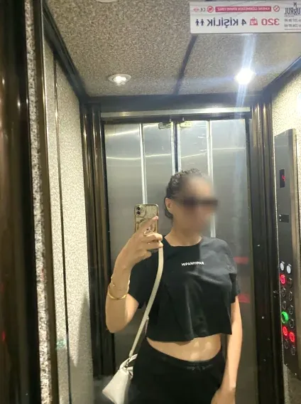Eleonora, 33 anni